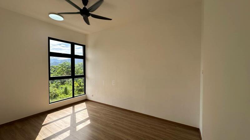 The Cove Hillside Residence - 5