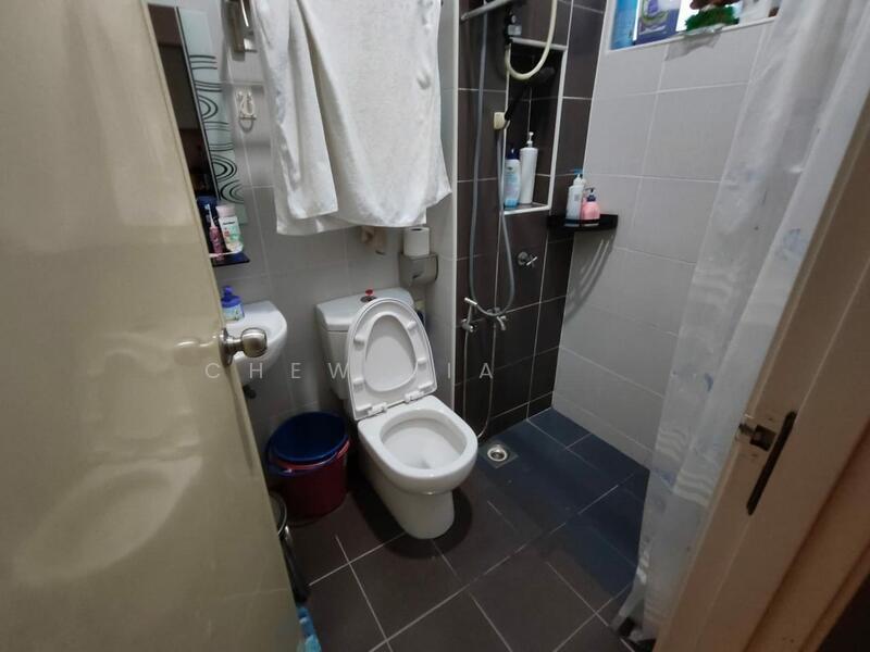 Taman Mount Austin - 4