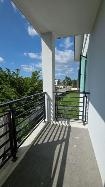 Freehold Bungalow Pasir Puteh - 4