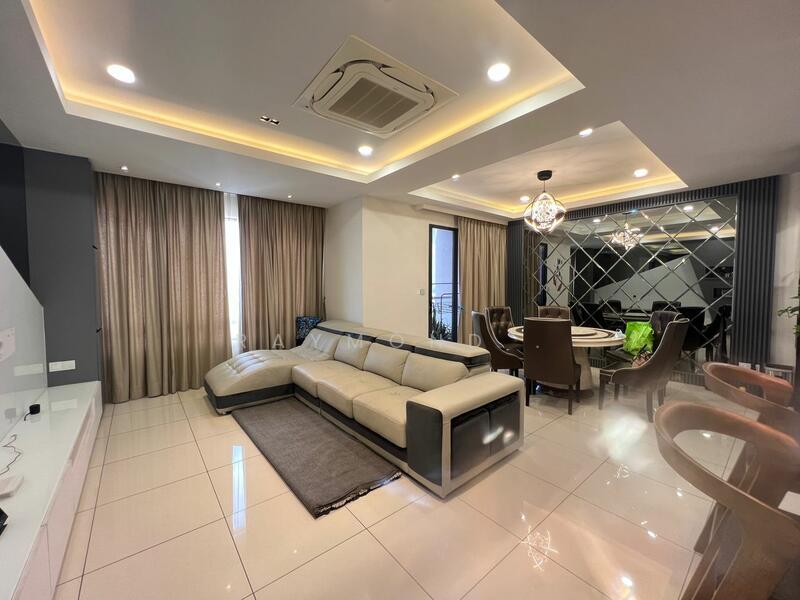 Woodsbury Suites - 1