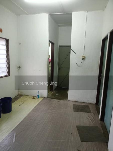 Terrace house at Taman Seri Kijang - 2