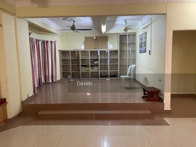 SS 1, KAMPUNG TUNKU, PETALING JAYA, SELANGOR. - 2