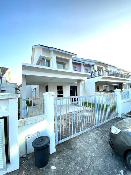 Bayu Suria @ Bandar Puncak Alam - 1