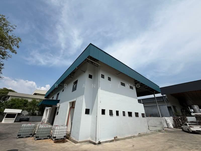 1.5 STOREY LIGHT INDUSTRIAL DETACHED FACTORY WAREHOUSE SALE AT IKS SIMPANG AMPAT - 4