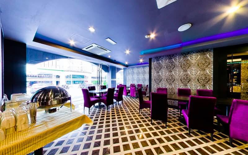 90 rooms, good condition (near Mahkota Parade) - 2