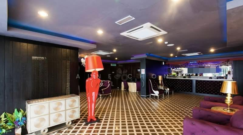 90 rooms, good condition (near Mahkota Parade) - 1