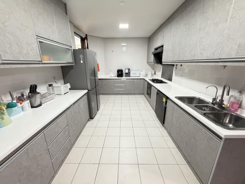 Marc Residence - 2