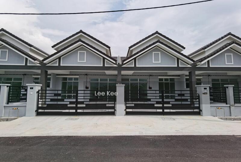 Terrace house at Batu Pahat - 1