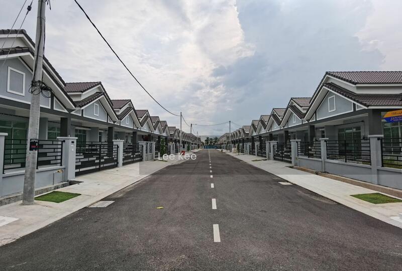 Terrace house at Batu Pahat - 2