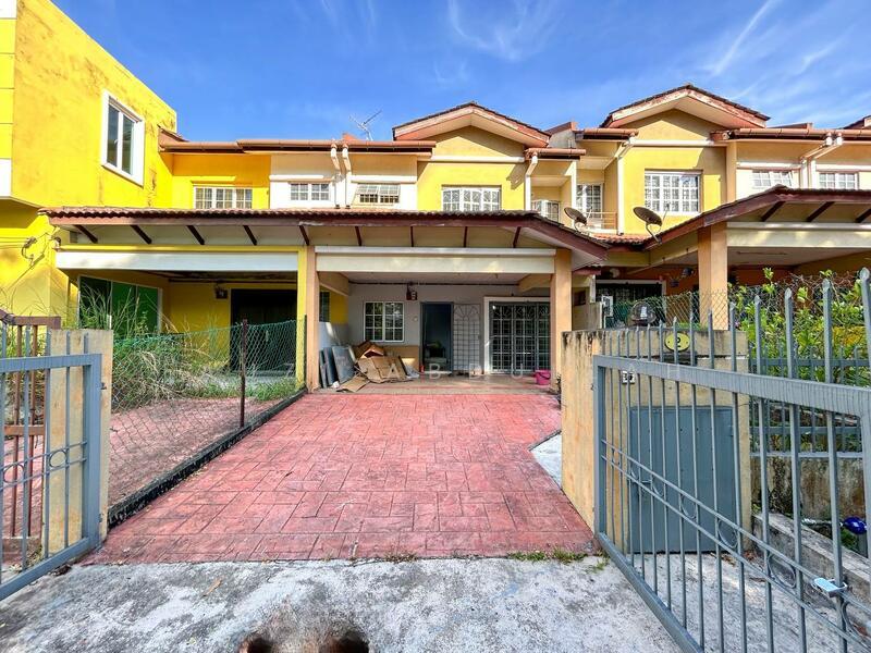 Suakasih, Bandar Tun Hussein Onn - 1