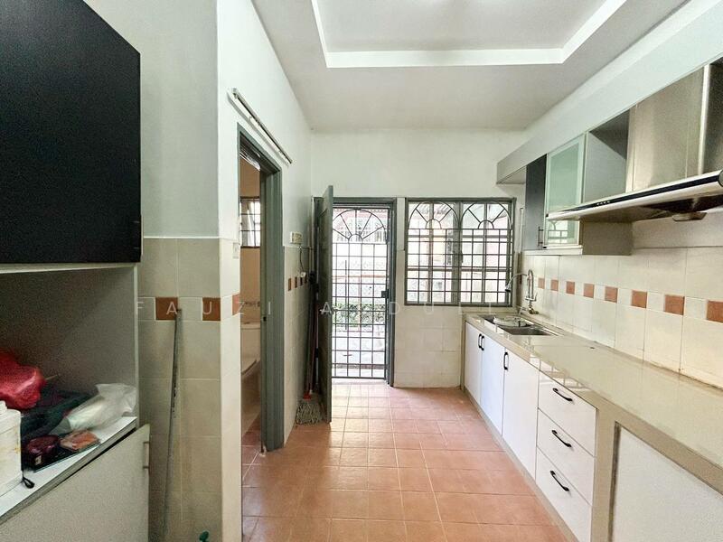 Suakasih, Bandar Tun Hussein Onn - 4