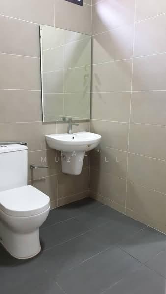 City of Elmina : Elmina Valley 1 - 2