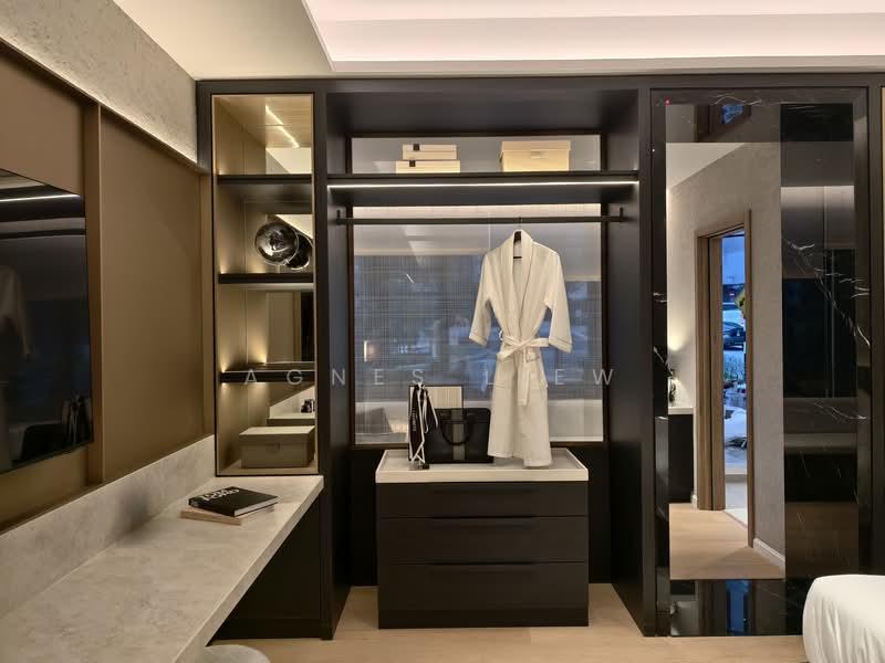 Armani Hallson KLCC - 5