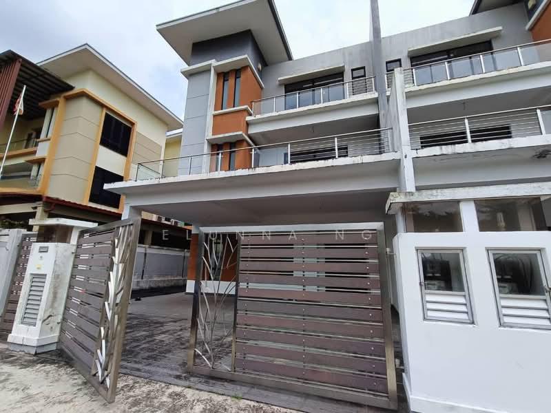 Phase 12A @ Precinct 12 Desa Tebrau - 1