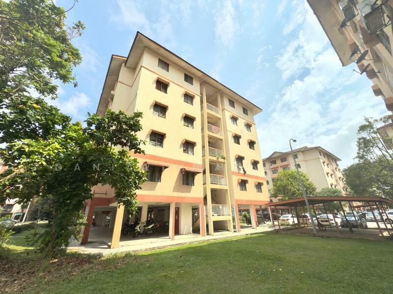 Flat PKNS Section 7 - 5