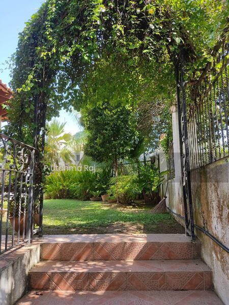 Bangsar, Jalan Kemaris Corner lot Gated Guarded - 1