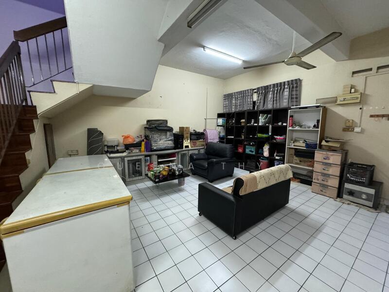 Taman Johor Jaya - 4