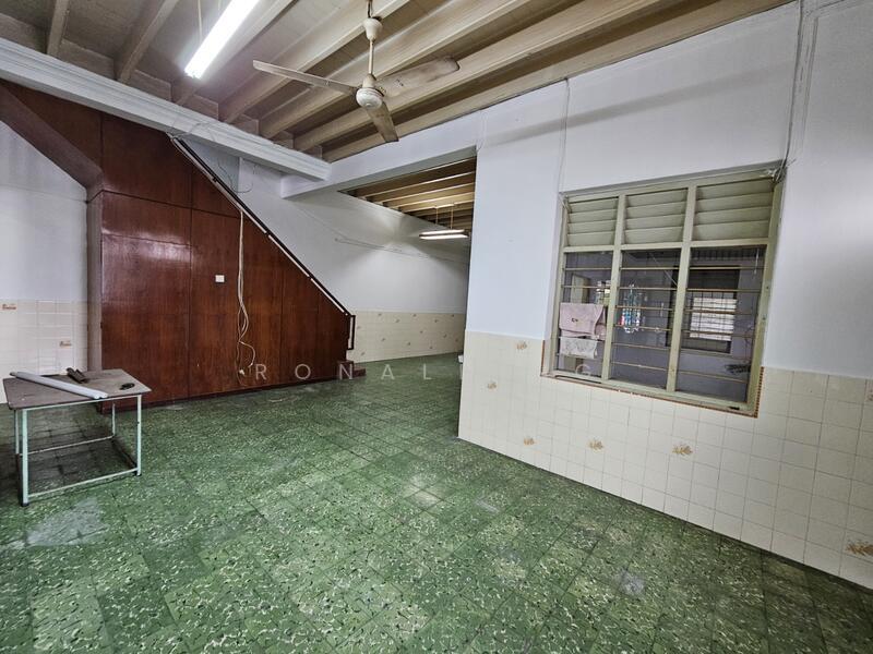 2 Storey Terrace Corner Georgetown - 3