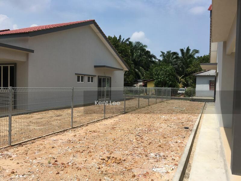 Direct PEMAJU FULL Loan 19K CASH Back SEMI D 33x79 4R2B Jln Kebun Shah Alam Seks 29 Rimbayu Quayside - 4