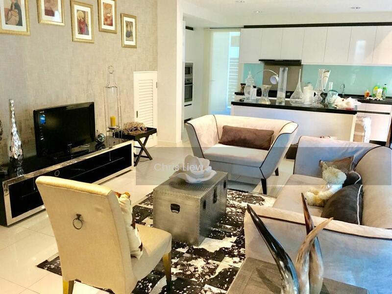 Avira Medini Iskandar - 1