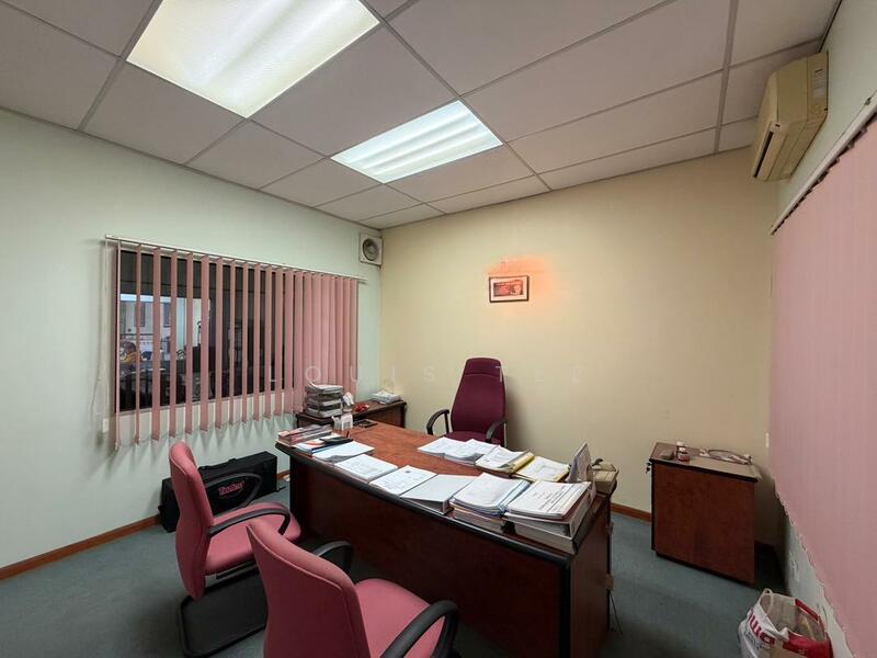 2 Storey Shoplot @ Taman Taynton View - 2