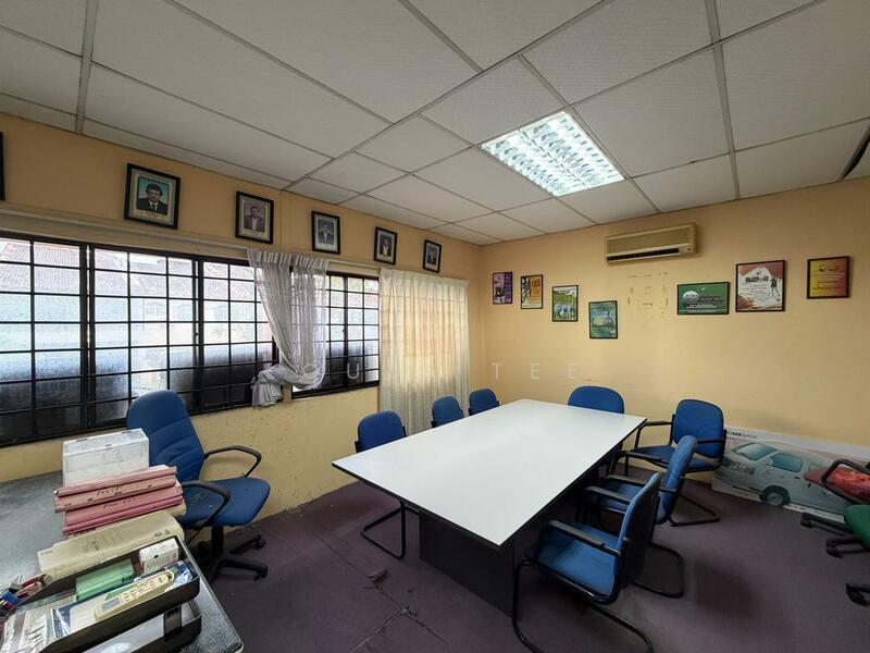 2 Storey Shoplot @ Taman Taynton View - 4