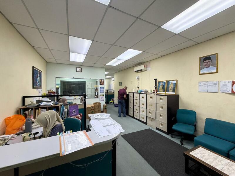 2 Storey Shoplot @ Taman Taynton View - 1