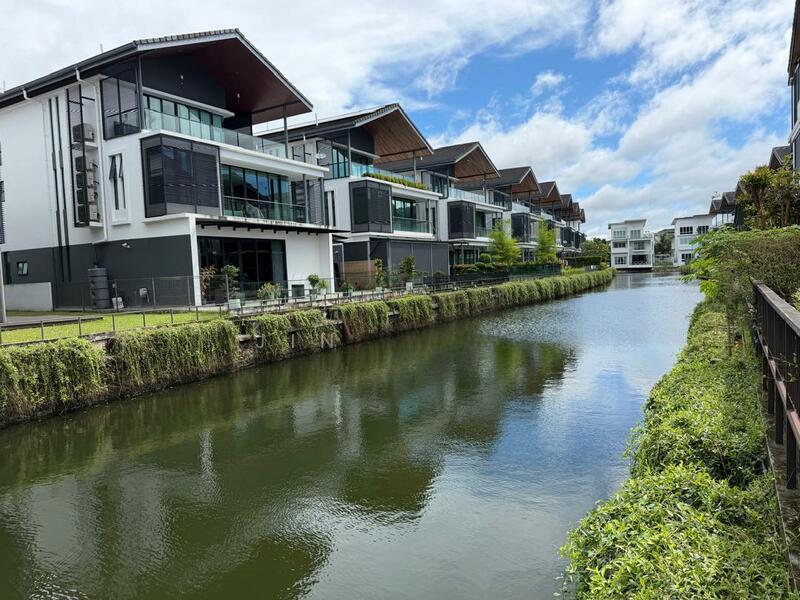 Senibong Cove - Isola Grandeur - 1