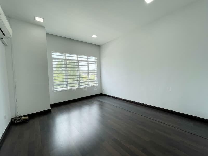 TTDI Grove - 4
