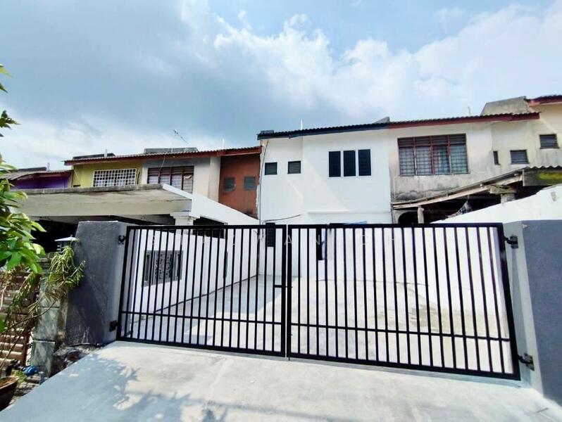 End Lot Double Storey Terrace Bakawali Bukit Sentosa Rawang - 1