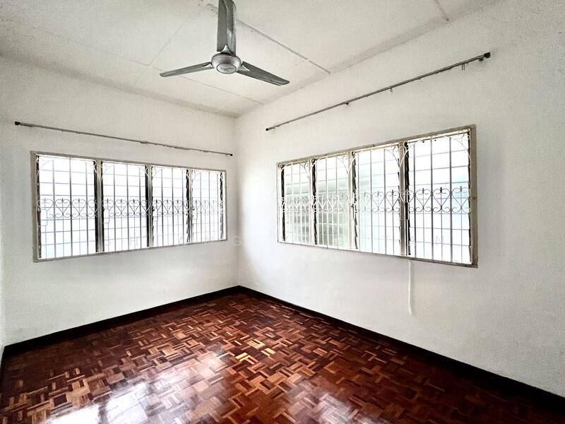 Jalan Kemuncak @ Taman Nong Chik, Johor Bahru - 4