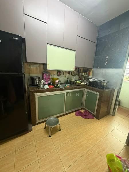 Indah Court Apartment - 4