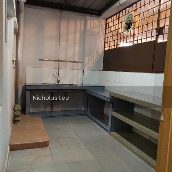 Le Courts Desa Tambun - 5