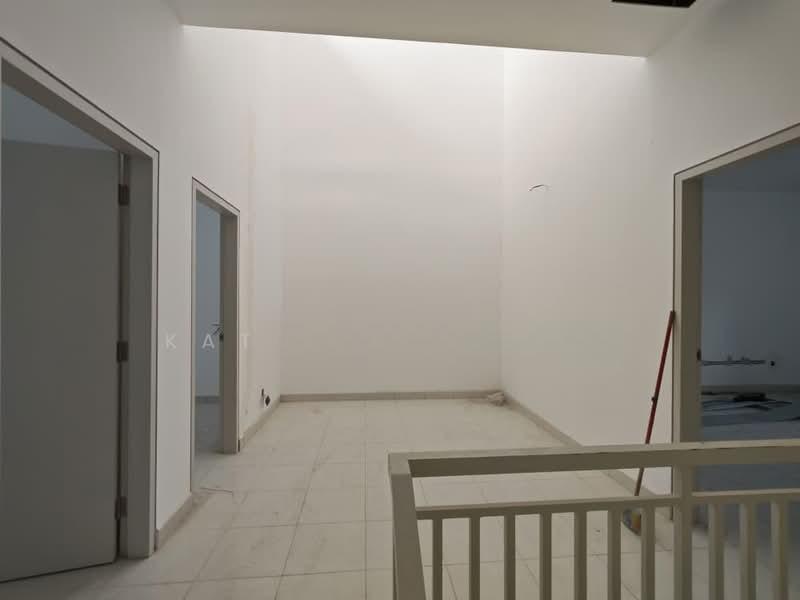 Erica West @ Meridin - 3