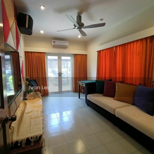 Bungalow at Seksyen 17 - 4