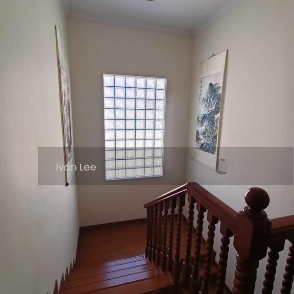 Bungalow at Seksyen 17 - 4