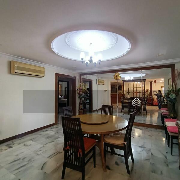 Bungalow at Seksyen 17 - 2