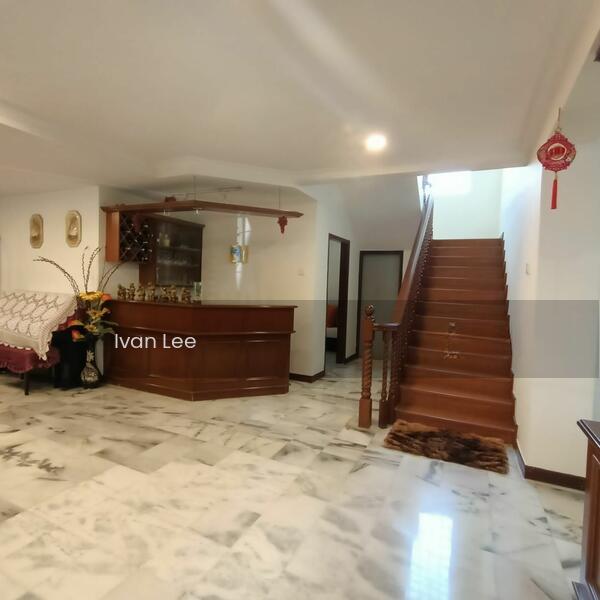 Bungalow at Seksyen 17 - 3