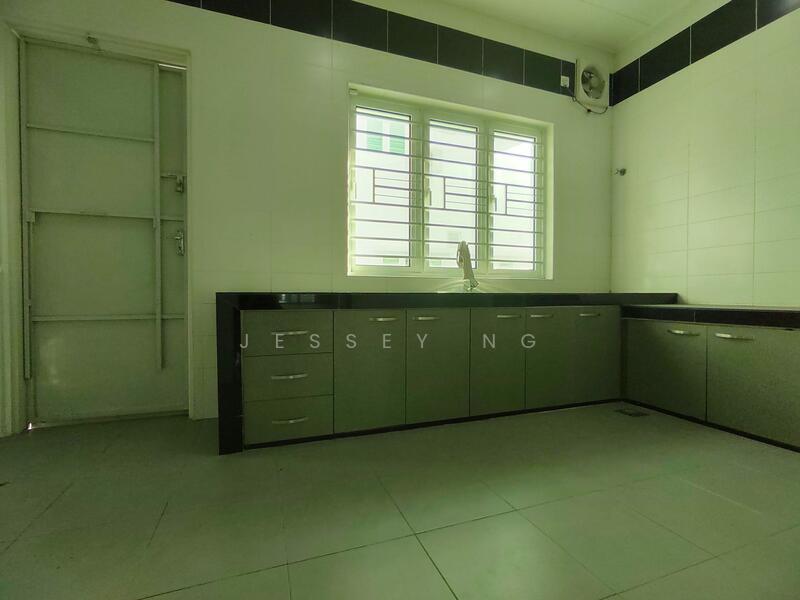 BANDAR SERI BOTANI - 3