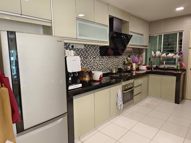 First Residence (Residensi Unggul) - 1