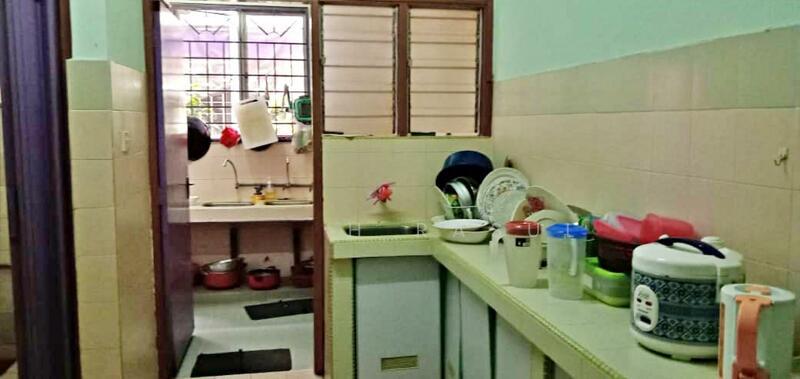 2-Storey Terrace House,Taman Putera Indah, Seri Kembangan - 3