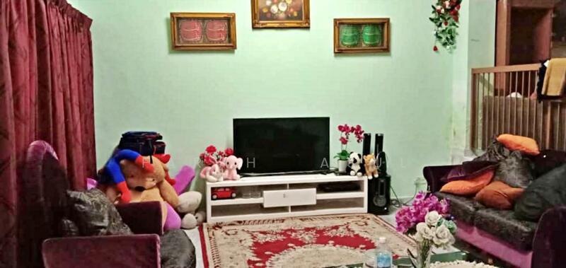 2-Storey Terrace House,Taman Putera Indah, Seri Kembangan - 1