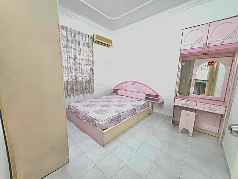 Taman Johor Jaya - 3