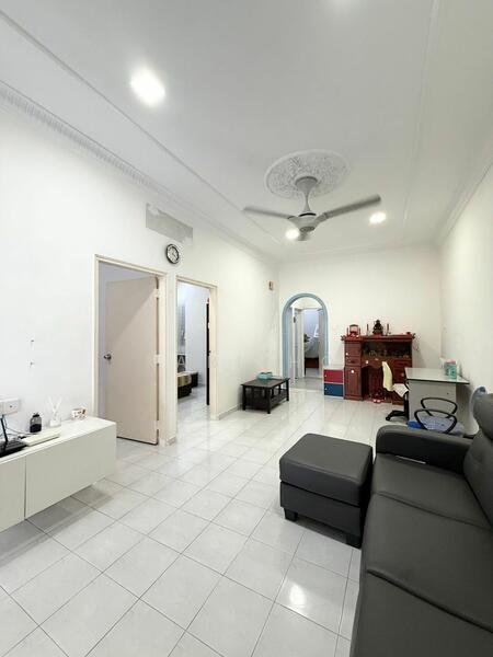 Taman Johor Jaya - 1