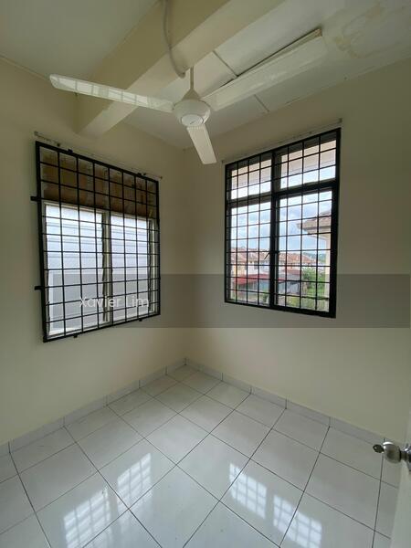 Terrace house at Desa Anggerik - 3
