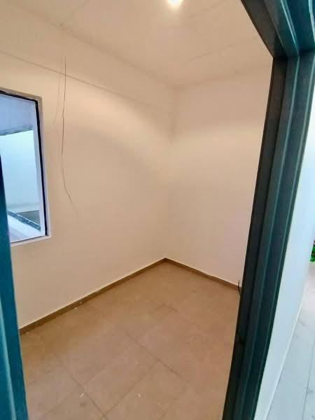 Flat Bukit Indah - 5
