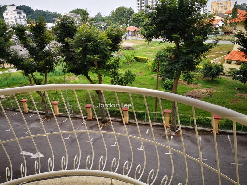 Garden City Straits Condominium - 2