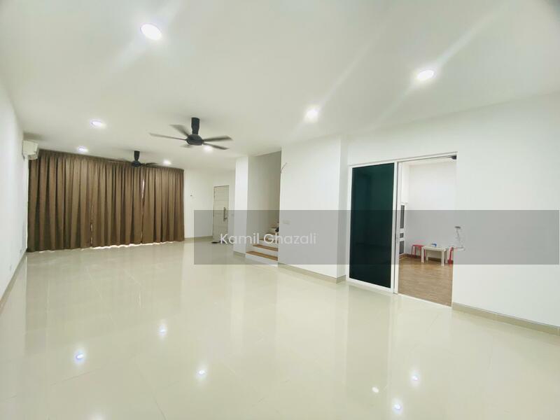 REFURBISHED FACING OPEN 3 Storey House Duta Villa, Presint 14 - 4
