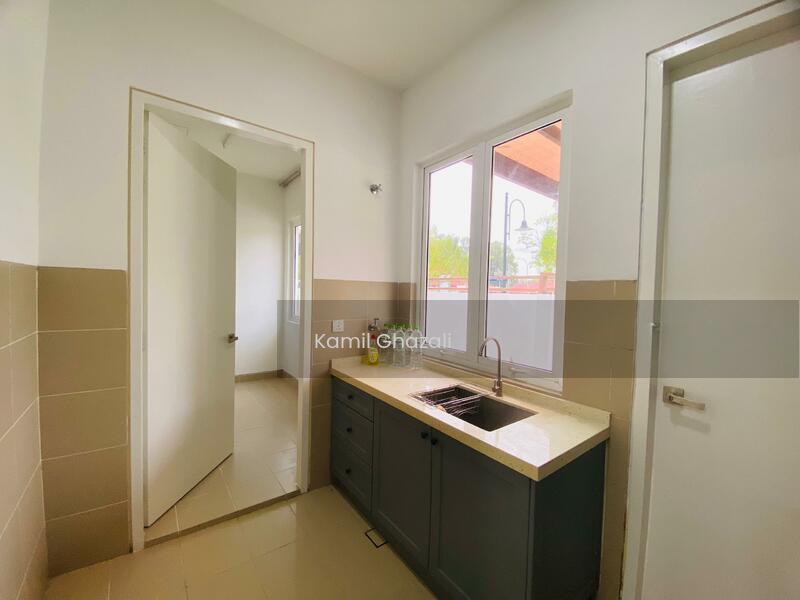 REFURBISHED FACING OPEN 3 Storey House Duta Villa, Presint 14 - 5