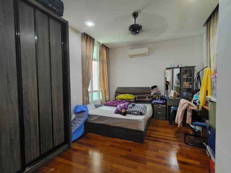 One Medini - 5